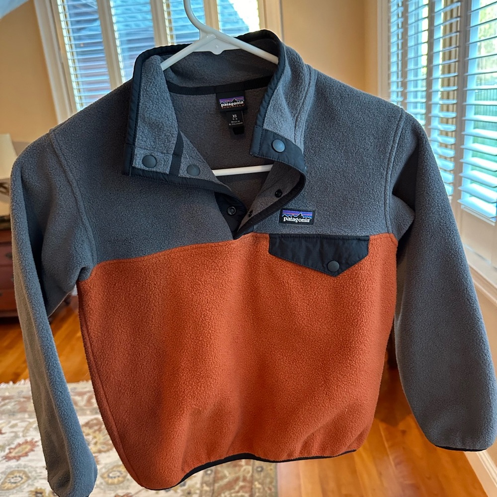 Kids 3/4 button Patagonia excellant condition
